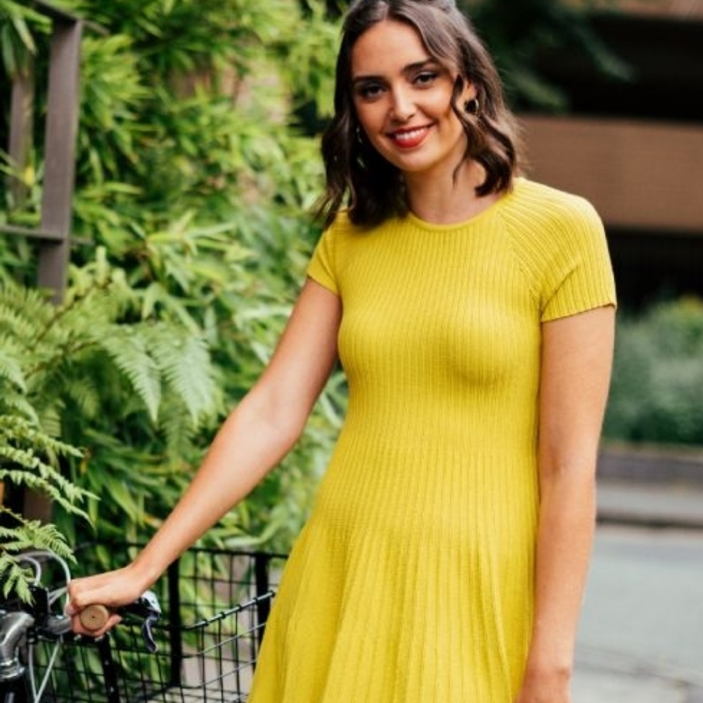Pleasing Pleats in Warm Olive Sz 14